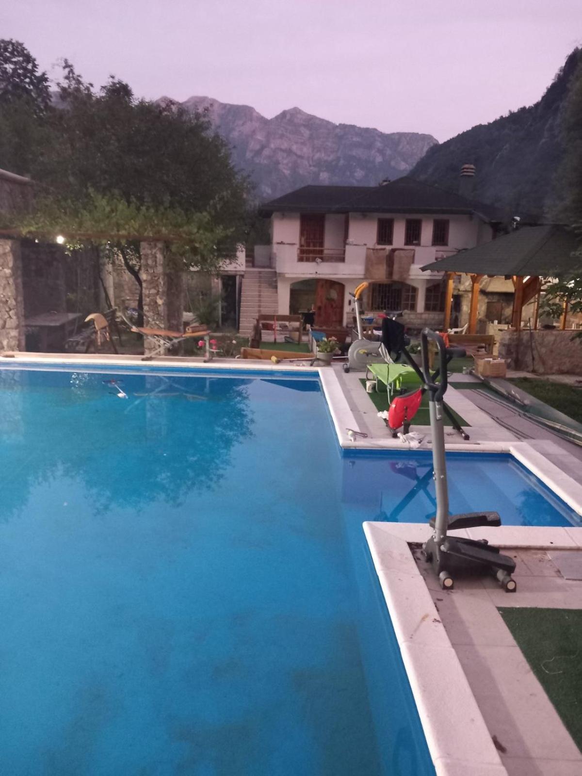 Kuca Za Odmor Sa Bazenom Diva Grabovica Βίλα Jablanica Εξωτερικό φωτογραφία
