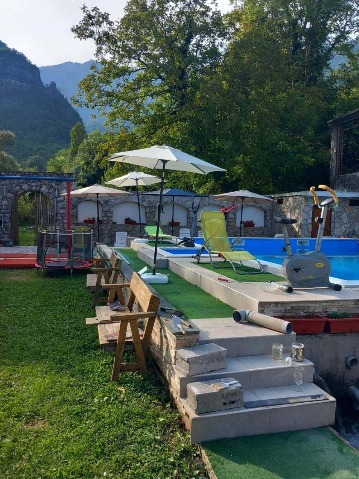 Kuca Za Odmor Sa Bazenom Diva Grabovica Βίλα Jablanica Εξωτερικό φωτογραφία
